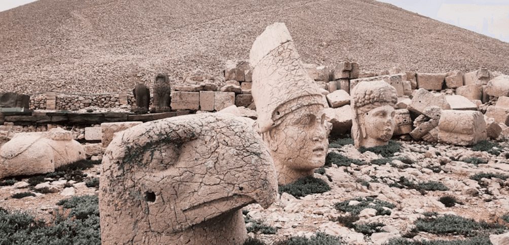 Nemrut Dağı - Adıyamanda Gezilecek Tarihi Yerler